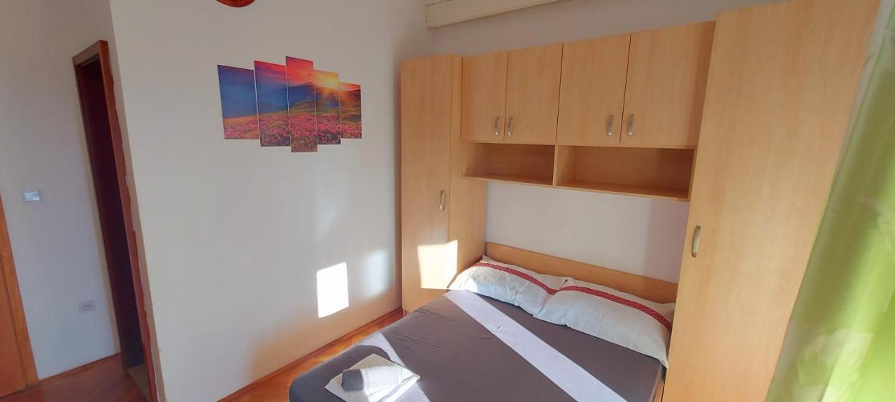 Apartmani Andrija Živogošće Exteriör bild