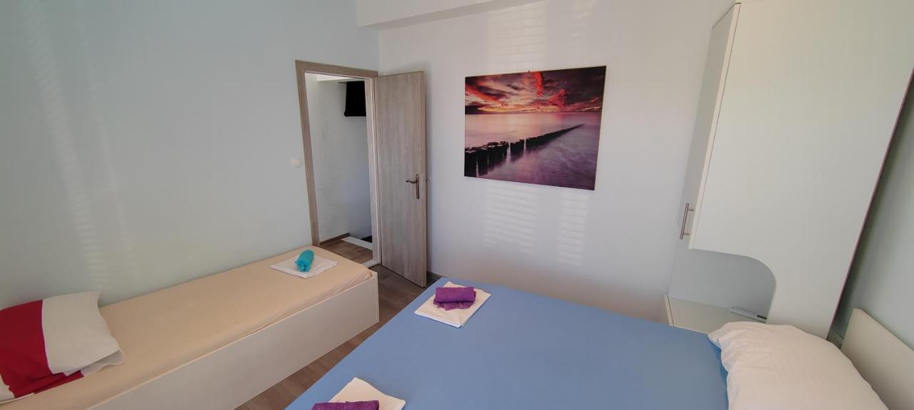 Apartmani Andrija Živogošće Exteriör bild